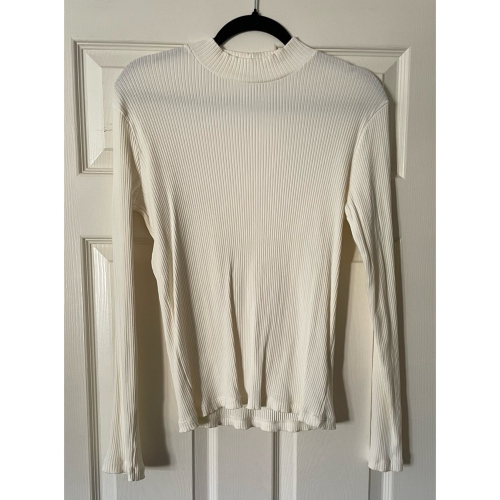 Uniqlo Ribbed High Neck Long Sleeve T-Shirt